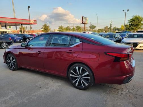 2020 Nissan Altima SR FWD
