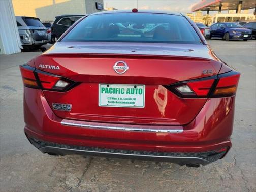 2020 Nissan Altima SR FWD