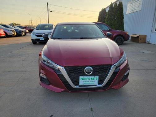 2020 Nissan Altima SR FWD