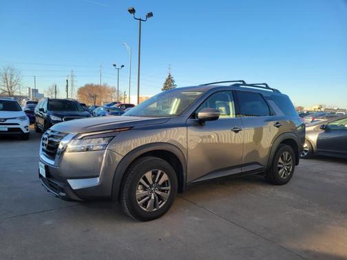 2022 Nissan Pathfinder SV 2WD
