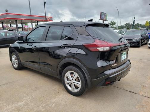 2021 Nissan Kicks S