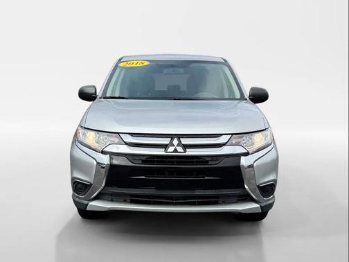 2018 Mitsubishi Outlander ES