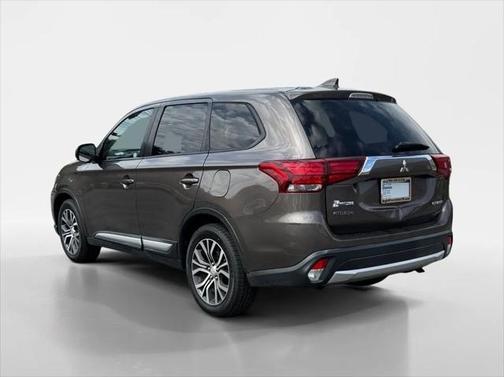 2018 Mitsubishi Outlander ES