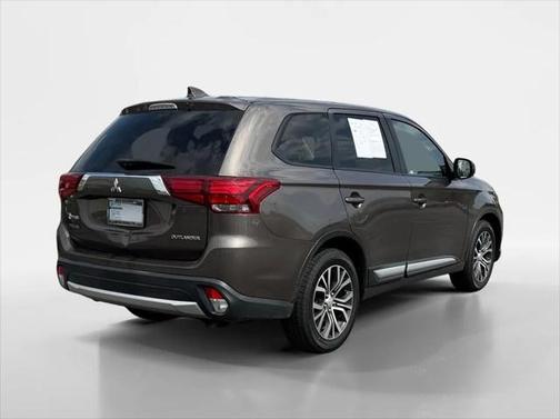 2018 Mitsubishi Outlander ES