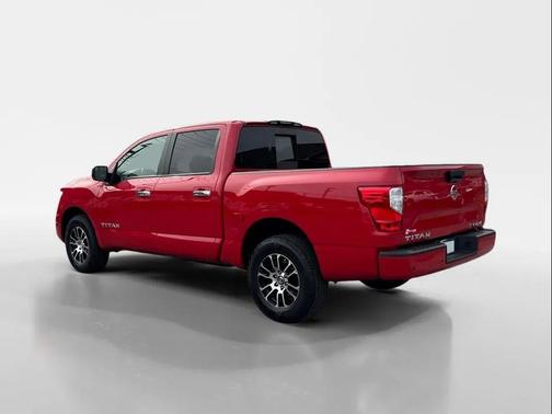 2021 Nissan Titan SV