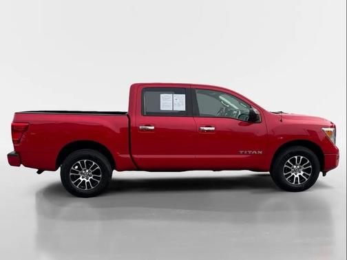 2021 Nissan Titan SV