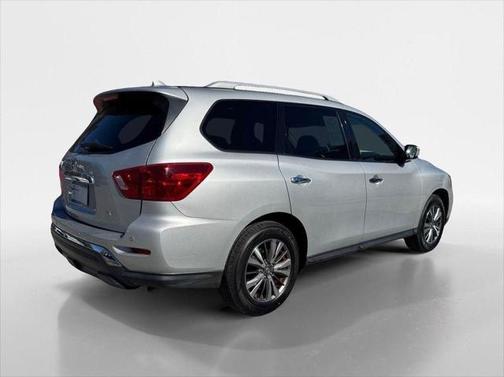 2019 Nissan Pathfinder SV