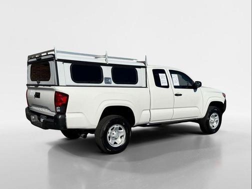 2022 Toyota Tacoma SR