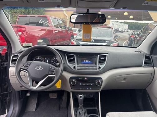 2016 Hyundai TUCSON SE