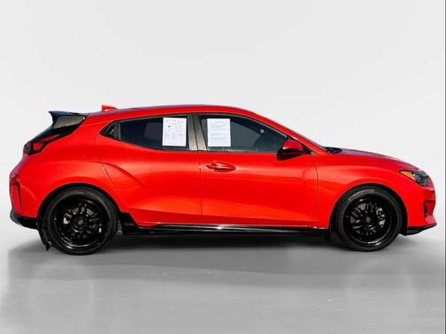 2020 Hyundai Veloster Base