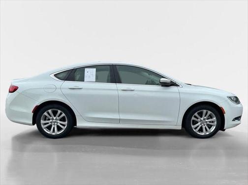 2017 Chrysler 200 Limited