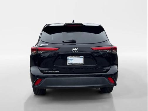 2021 Toyota Highlander LE