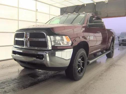 2017 RAM 3500 Tradesman Crew Cab 4x4 6'4' Box