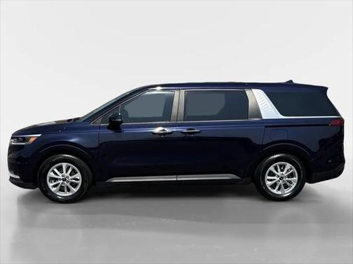 2022 Kia Carnival LXS
