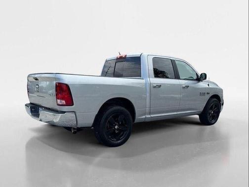 2018 RAM 1500 SLT