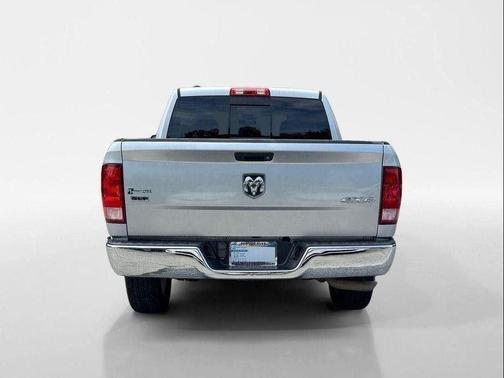 2018 RAM 1500 SLT