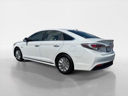 2017 Hyundai SONATA Hybrid SE