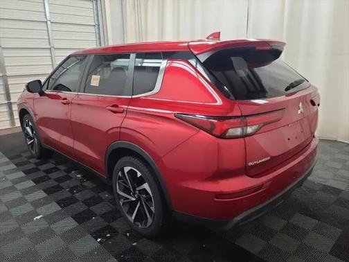 2022 Mitsubishi Outlander ES 2.5 2WD
