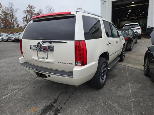 2013 Cadillac Escalade Luxury