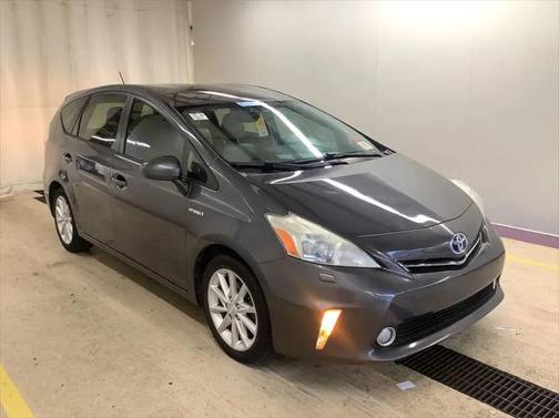2013 Toyota Prius v Five