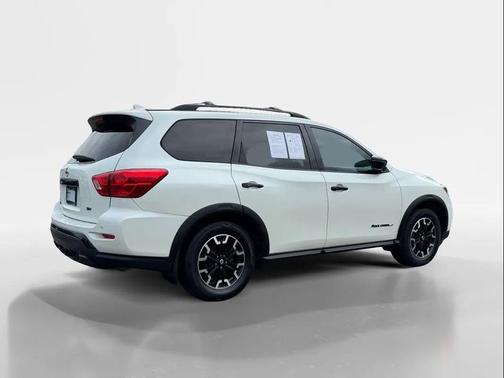 2019 Nissan Pathfinder SV