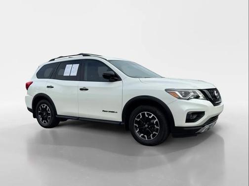 2019 Nissan Pathfinder SV