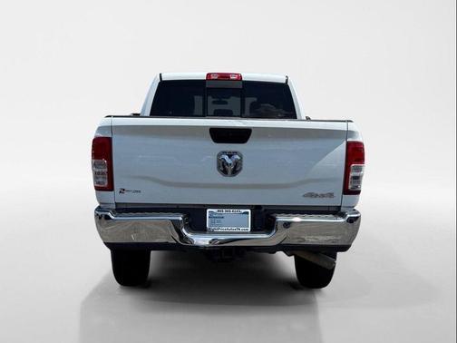 2020 RAM 2500 Tradesman Crew Cab 4X4 6'4' Box