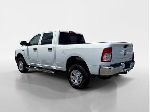 2020 RAM 2500 Tradesman Crew Cab 4X4 6'4' Box