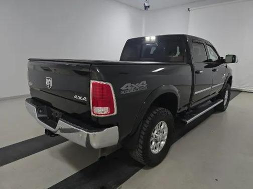 Brilliant Black Crystal Pearlcoat 2018 RAM 2500 Laramie Crew Cab 4x4 6'4' Box