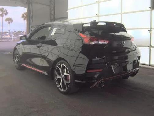 2019 Hyundai Veloster Base