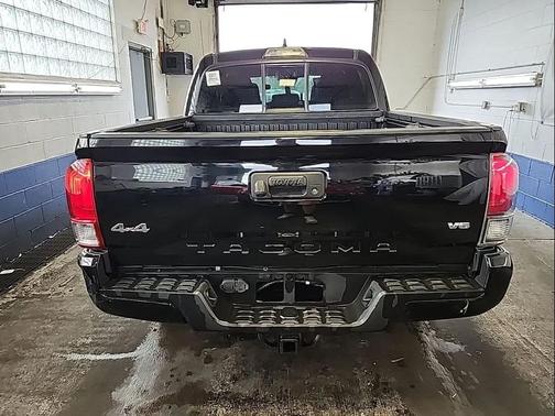 2018 Toyota Tacoma SR