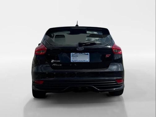 Shadow Black 2017 Ford Focus ST
