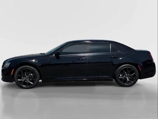 Gloss Black 2021 Chrysler 300 Touring