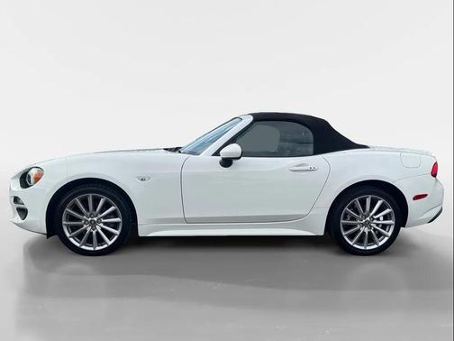2019 FIAT 124 Spider Base