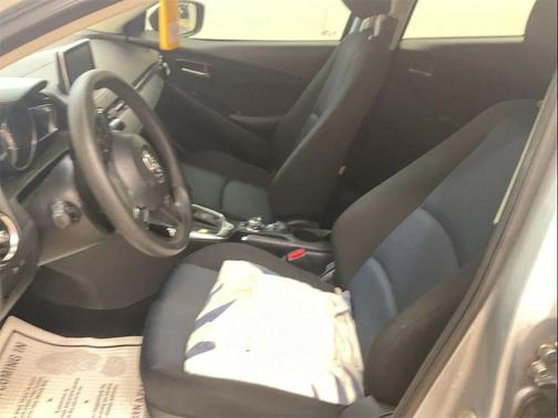 Chromium 2018 Toyota Yaris iA Base