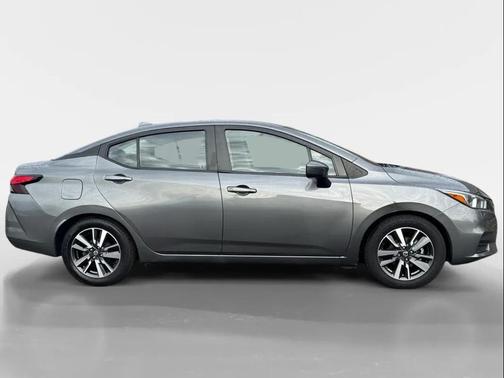 2021 Nissan Versa 1.6 SV