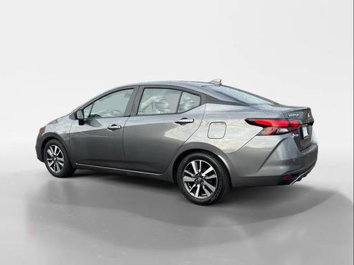 2021 Nissan Versa 1.6 SV