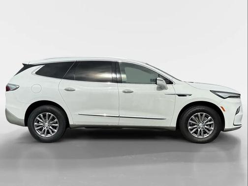 2022 Buick Enclave FWD Essence
