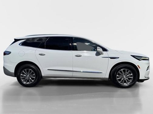 2022 Buick Enclave FWD Essence
