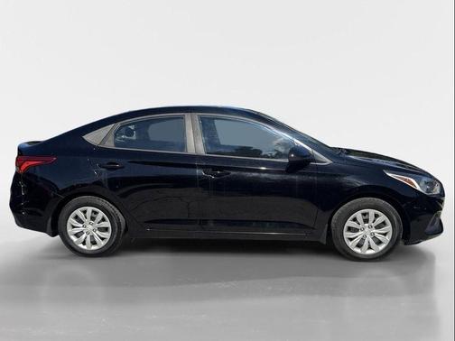 2018 Hyundai Accent SE