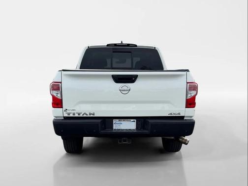 2022 Nissan Titan S