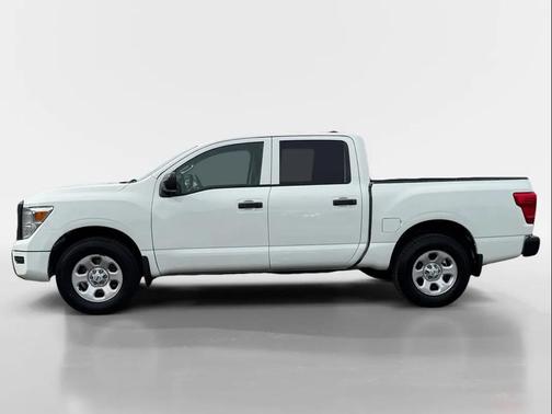 2022 Nissan Titan S
