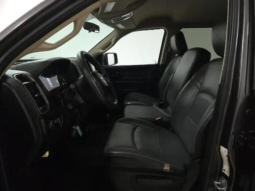 2020 RAM 2500 Tradesman Crew Cab 4X4 6'4' Box