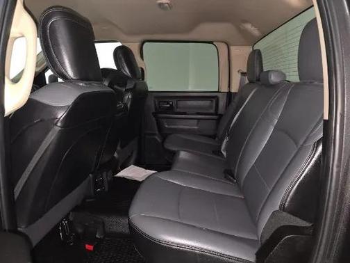 2020 RAM 2500 Tradesman Crew Cab 4X4 6'4' Box