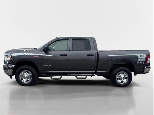2020 RAM 2500 Tradesman Crew Cab 4X4 6'4' Box