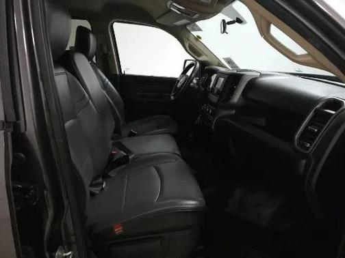 2020 RAM 2500 Tradesman Crew Cab 4X4 6'4' Box