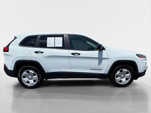 2017 Jeep Cherokee Sport