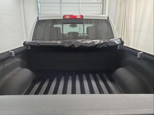 Bright Silver Metallic Clearcoat 2018 RAM 1500 Big Horn