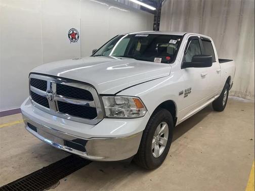2019 RAM 1500 SLT
