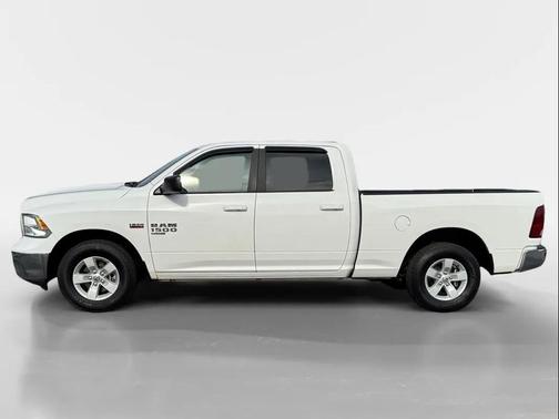2019 RAM 1500 SLT